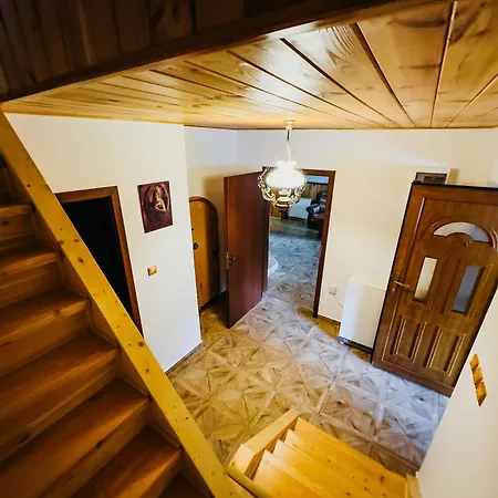Nyaraló Utulna - Lesni Udoli Perštejn